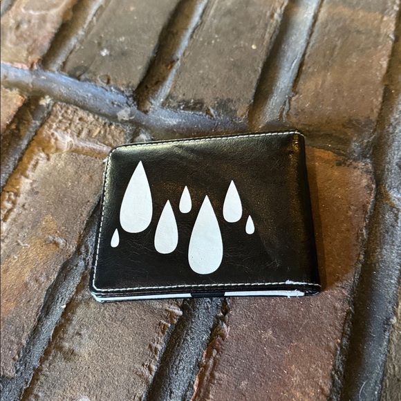 Toddland Let’s Die Friends Black BiFold Wallet - Picture 2 of 4